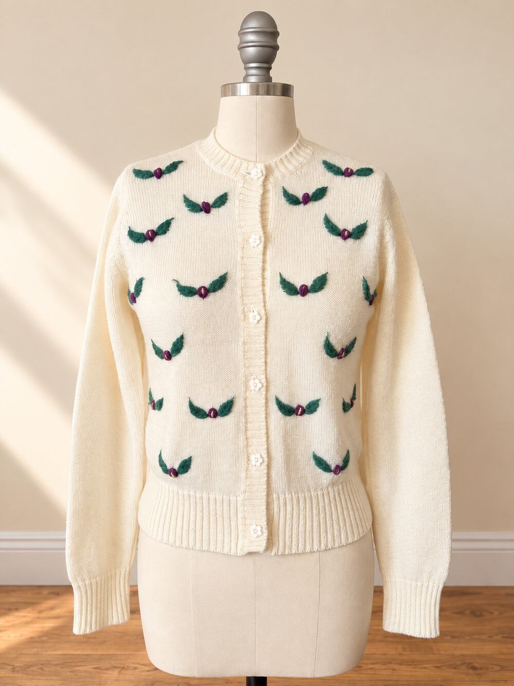 VTG 70s Ivory Embroidered Berry & Leaf Knit Cardigan Cottagecore Sweater SP
